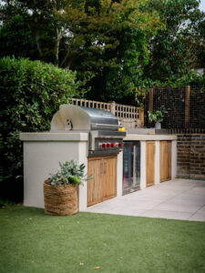 Outdoor Kitchen for a Small Garden Transformation