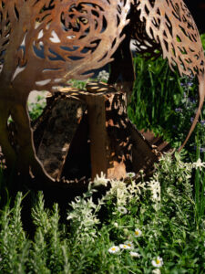 Discover expert landscaping and garden design tips! 
